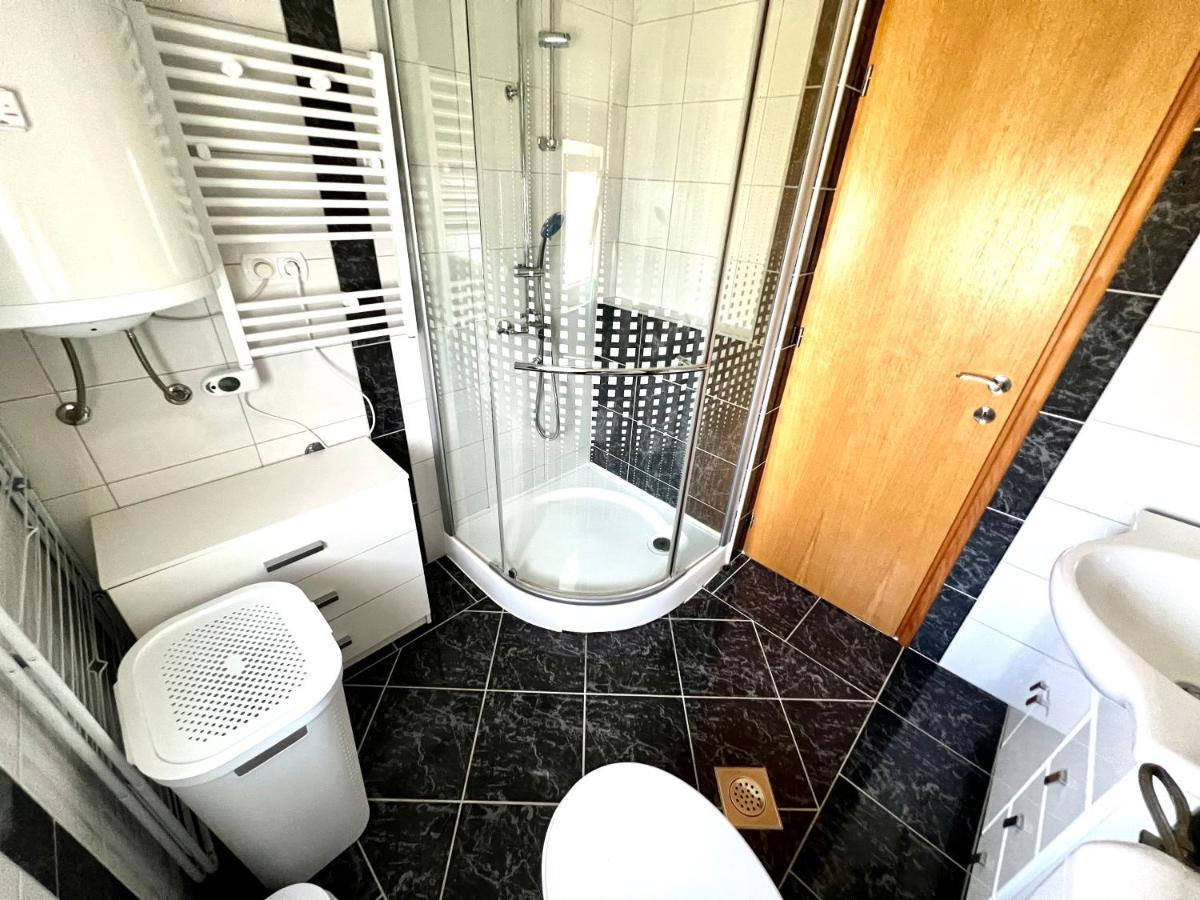 וודניאן Barbariga Apartments מראה חיצוני תמונה